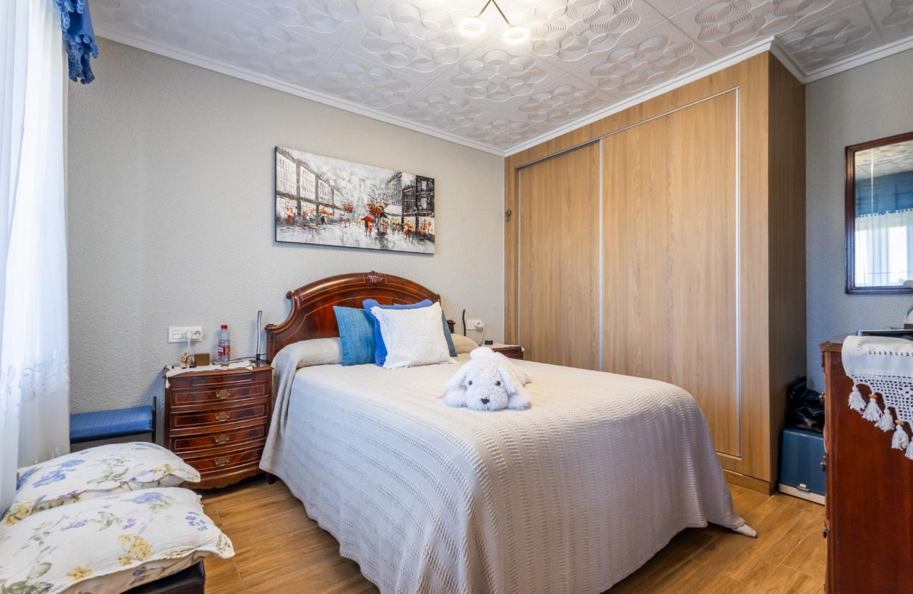 Resale - Apartment / flat - Torrevieja - Playa del Acequión
