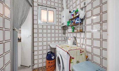 Resale - Apartment / flat - Torrevieja - Piscinas naturales