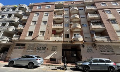 Resale - Apartment / flat - Torrevieja - Playa del Cura