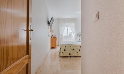 Resale - Apartment / flat - Torrevieja - Villa Madrid