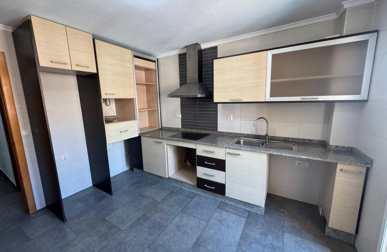 Resale - Apartment / flat - Almoradí