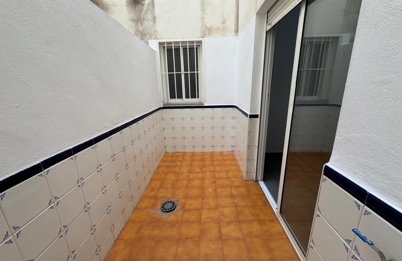 Resale - Apartment / flat - Almoradí