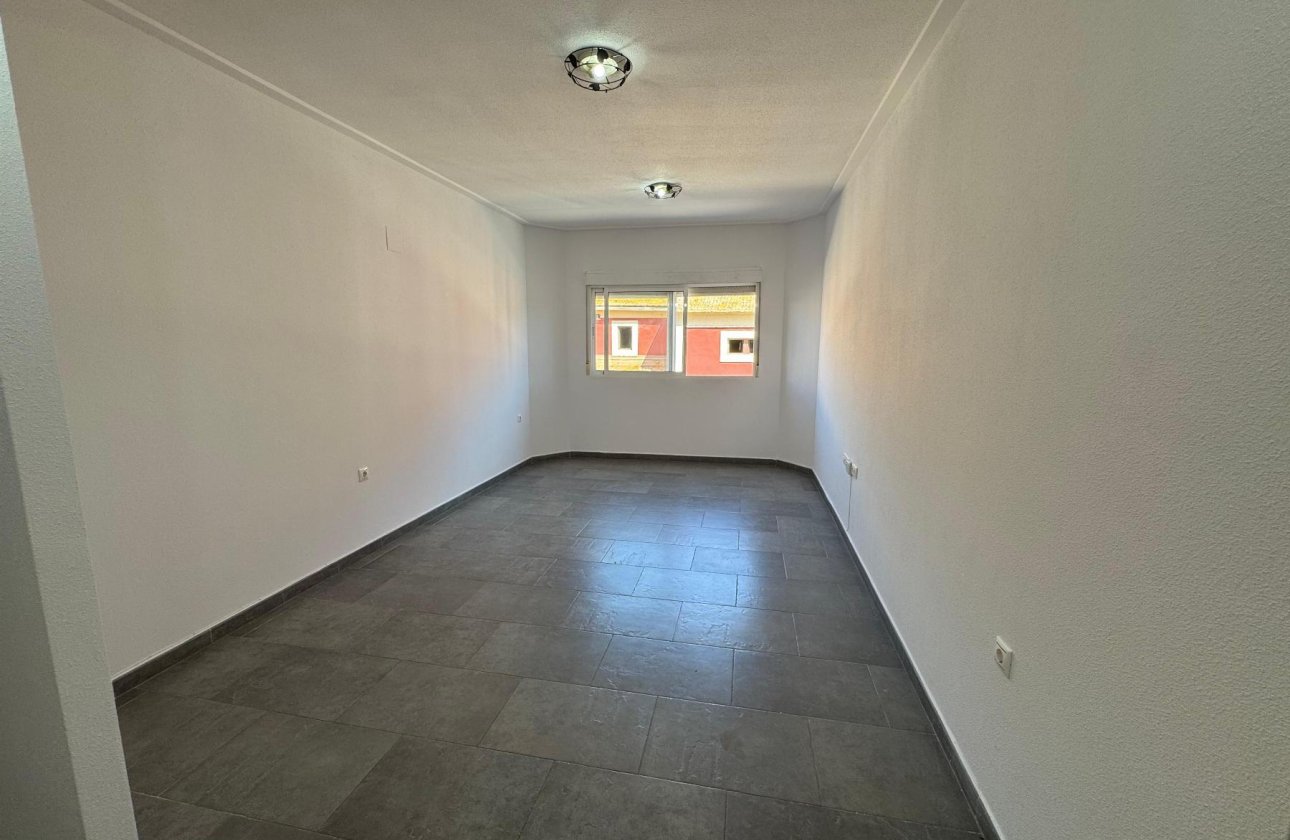 Resale - Apartment / flat - Almoradí