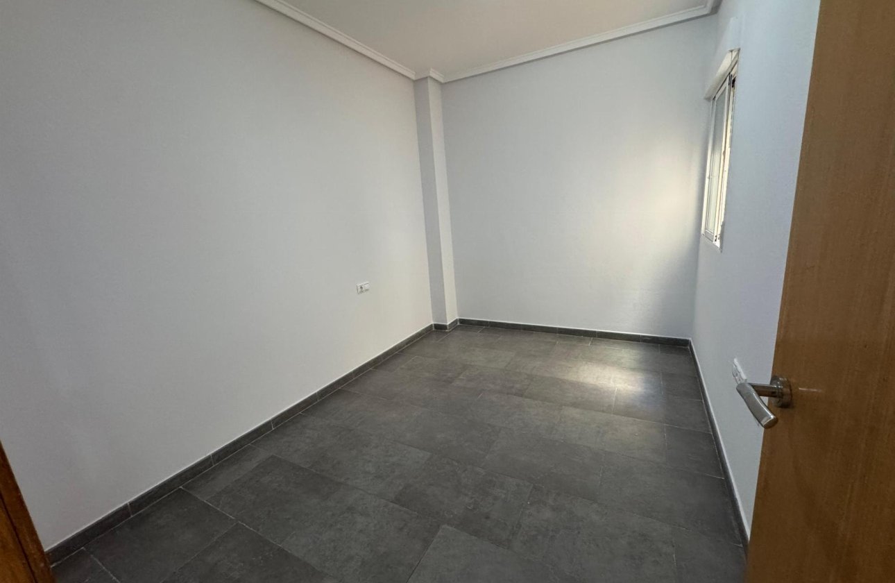 Resale - Apartment / flat - Almoradí