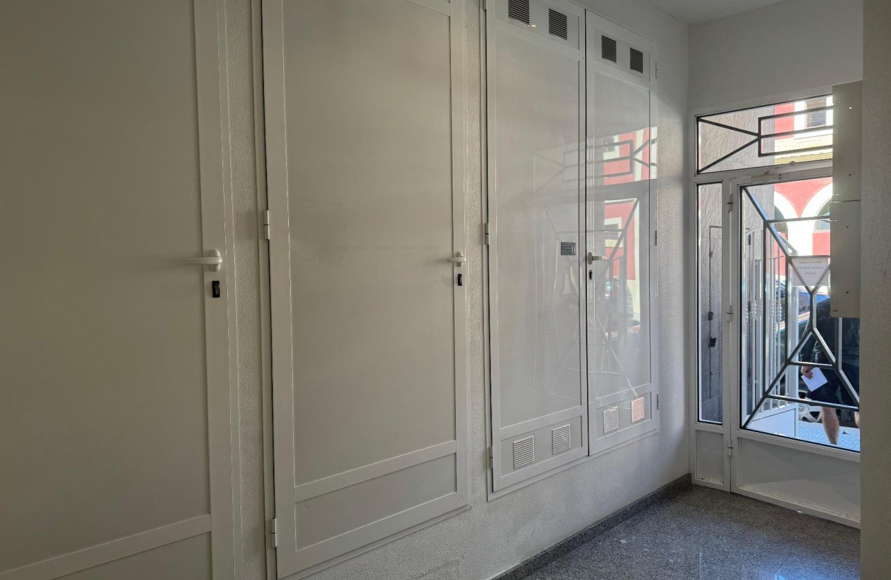 Resale - Apartment / flat - Almoradí