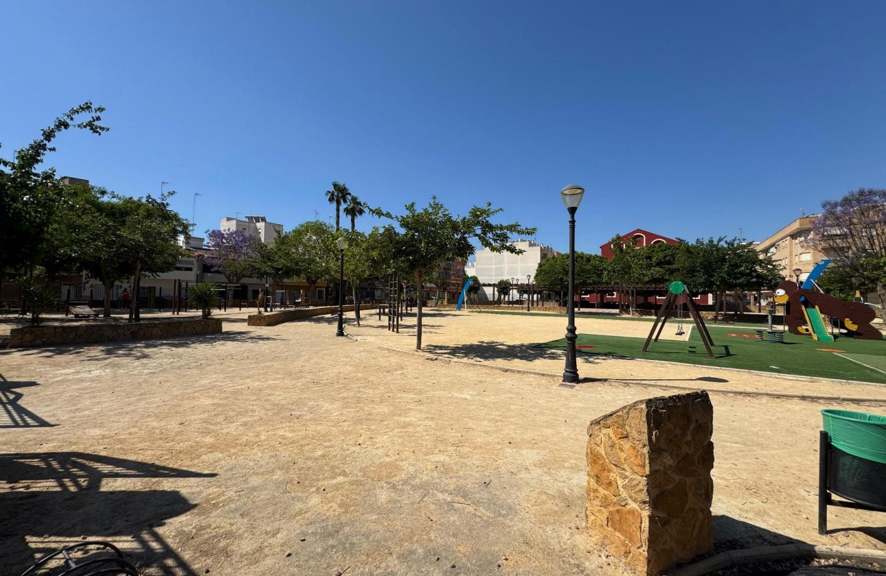 Resale - Apartment / flat - Almoradí