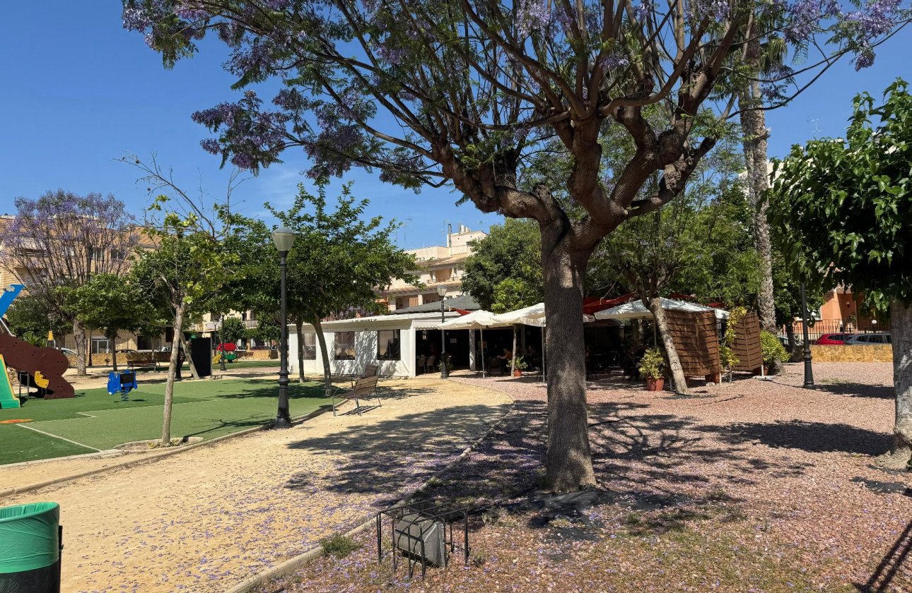 Resale - Apartment / flat - Almoradí