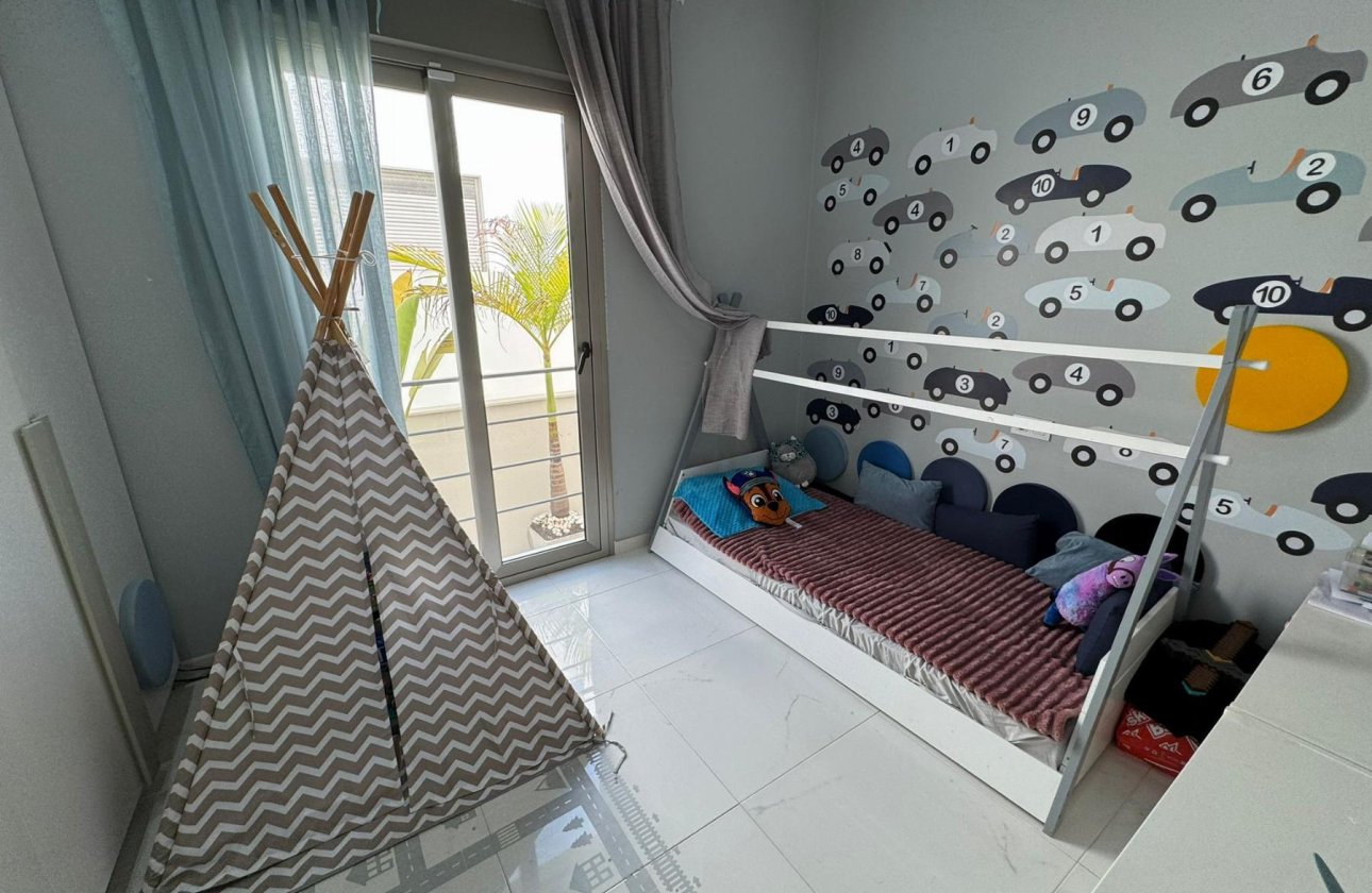 Resale - Villa - Orihuela Costa - Villamartín