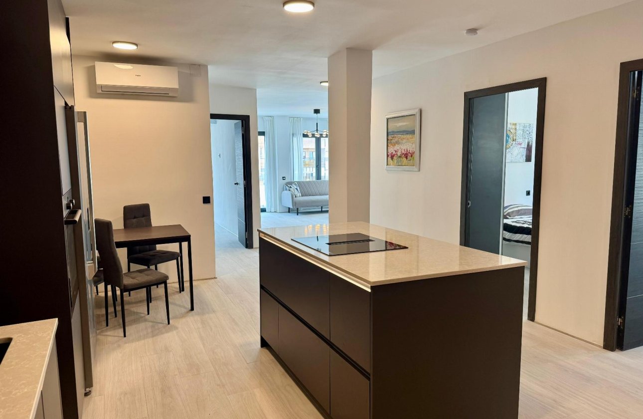Resale - Apartment / flat - Torrevieja - CLUB NAUTICO TORREVIEJA