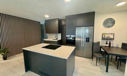 Resale - Apartment / flat - Torrevieja - CLUB NAUTICO TORREVIEJA