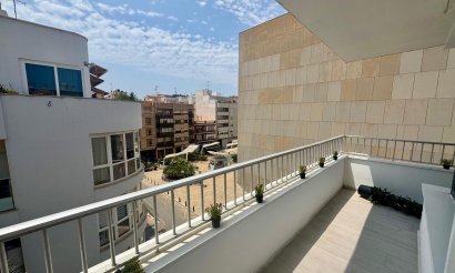 Resale - Apartment / flat - Torrevieja - CLUB NAUTICO TORREVIEJA