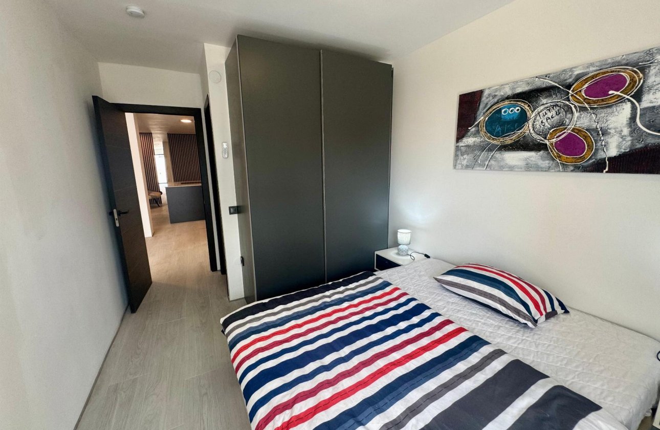 Resale - Apartment / flat - Torrevieja - CLUB NAUTICO TORREVIEJA