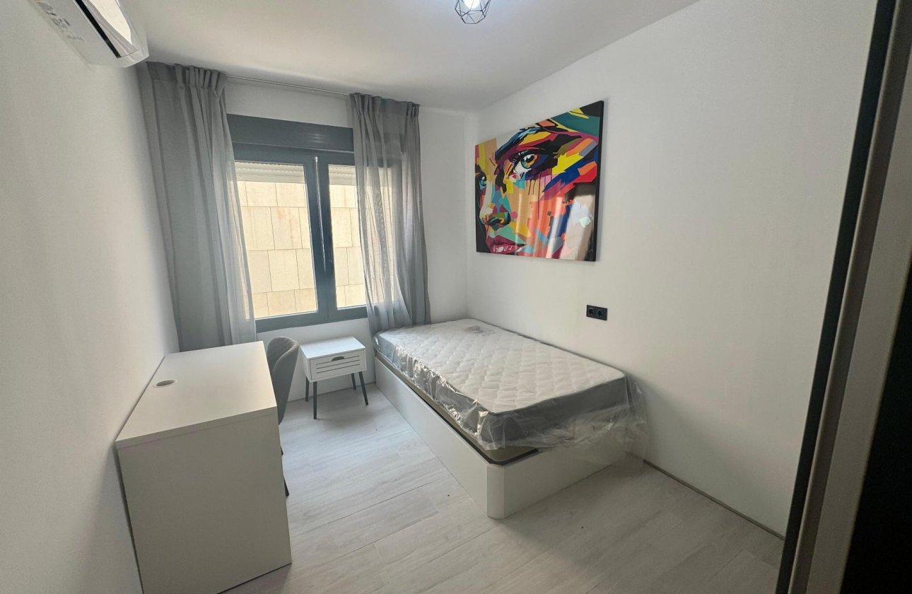 Resale - Apartment / flat - Torrevieja - CLUB NAUTICO TORREVIEJA