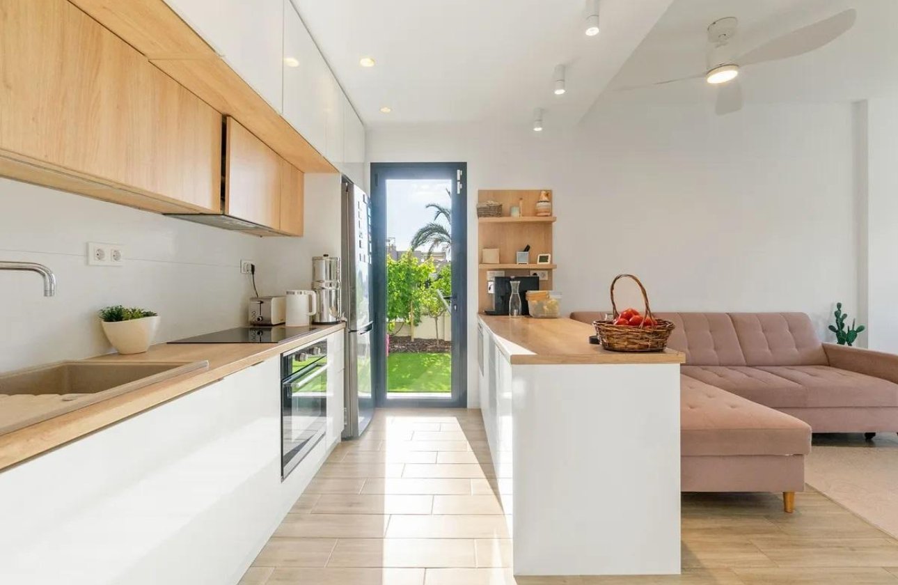 Resale - Villa - Orihuela Costa - La Zenia