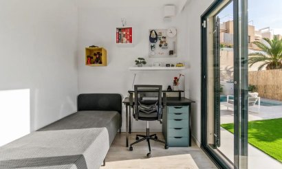 Resale - Villa - Orihuela Costa - La Zenia