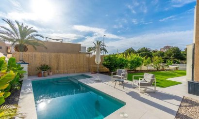 Resale - Villa - Orihuela Costa - La Zenia