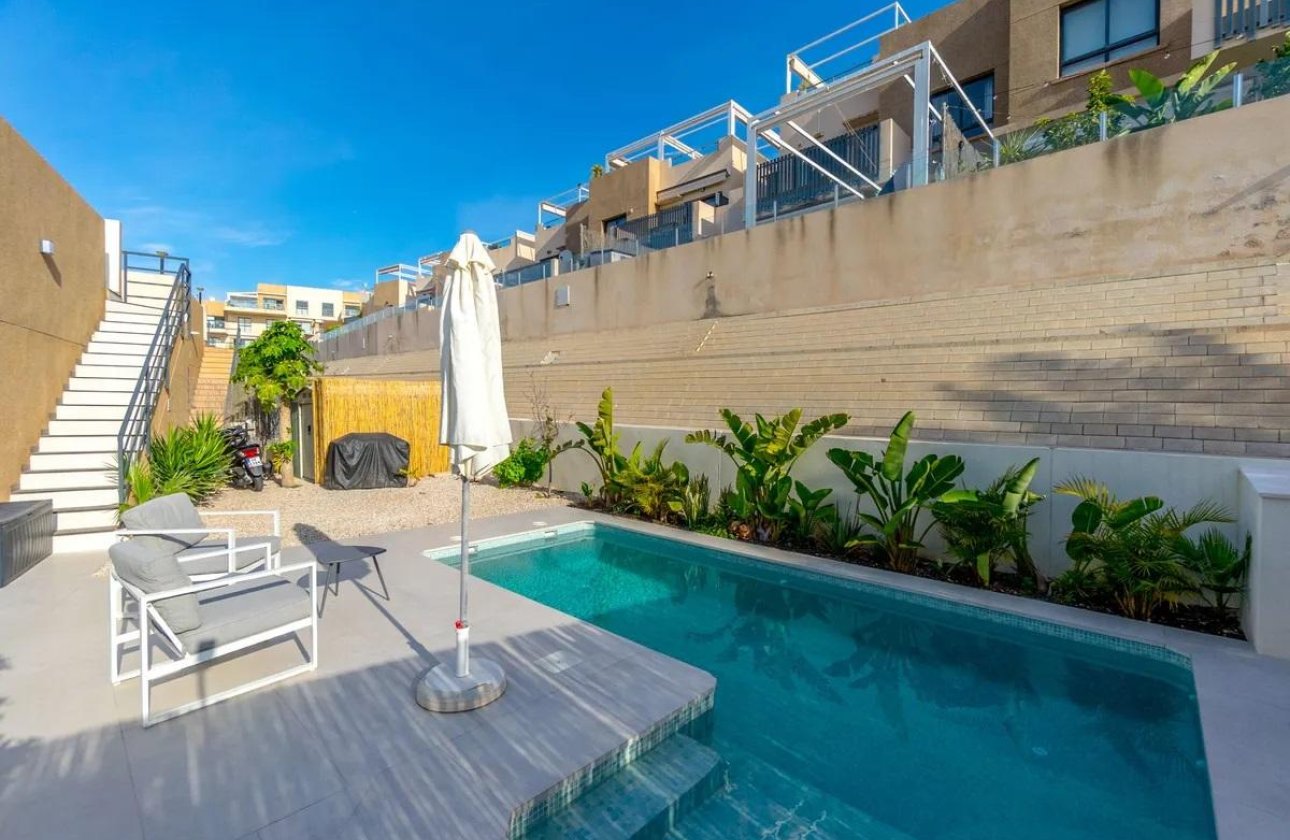 Resale - Villa - Orihuela Costa - La Zenia