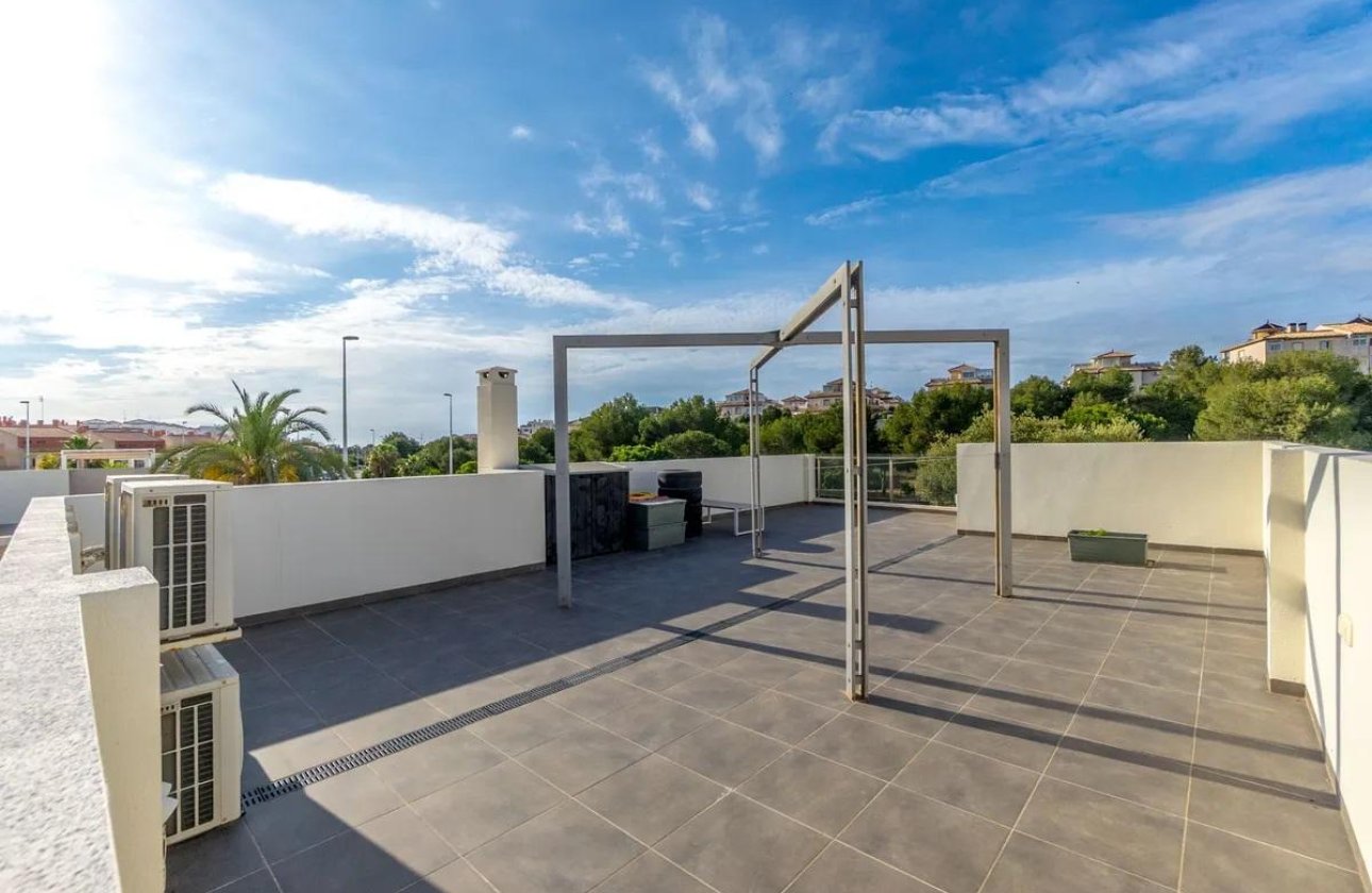Resale - Villa - Orihuela Costa - La Zenia