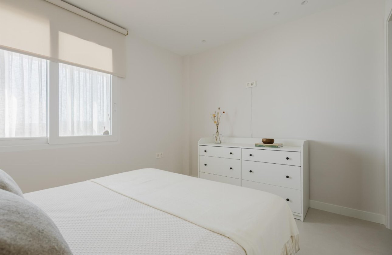 Resale - Apartment / flat - Torrevieja - Playa Acequion