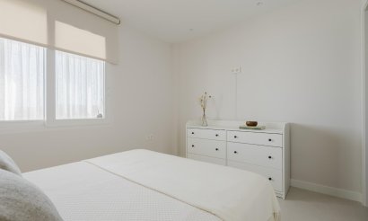 Resale - Apartment / flat - Torrevieja - Playa Acequion