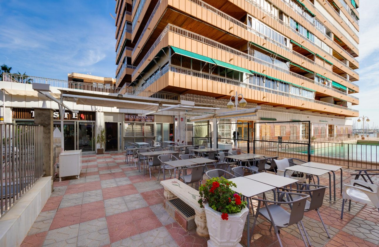Resale - Apartment / flat - Torrevieja - Playa Acequion