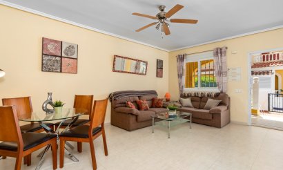 Resale - Townhouse - Ciudad Quesada - Doña pepa