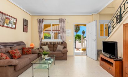 Resale - Townhouse - Ciudad Quesada - Doña pepa