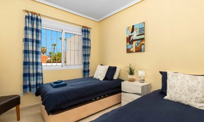 Resale - Townhouse - Ciudad Quesada - Doña pepa