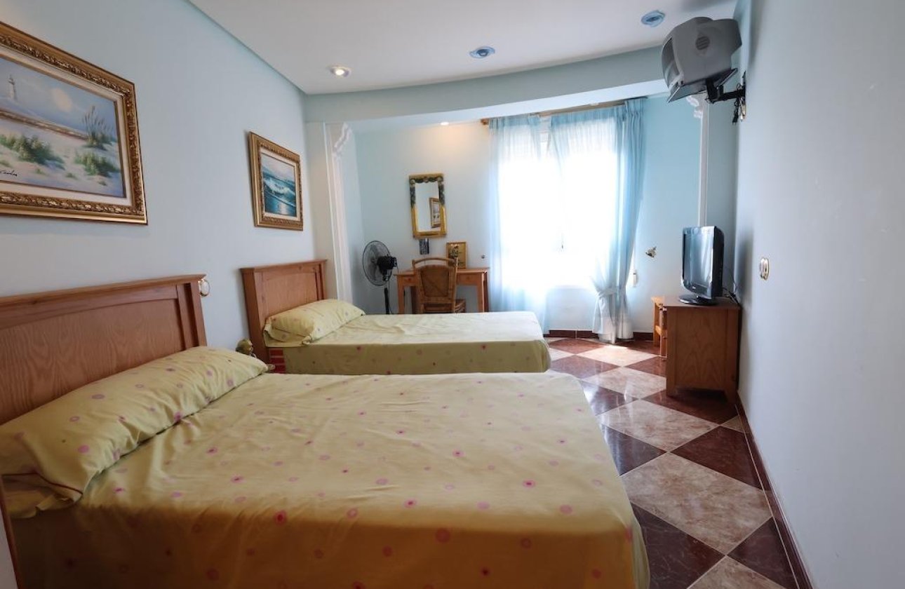 Resale - Apartment / flat - Torrevieja - Acequion