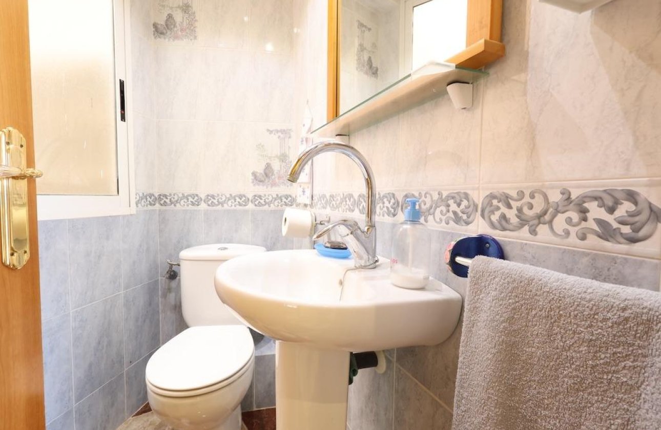 Resale - Apartment / flat - Torrevieja - Acequion