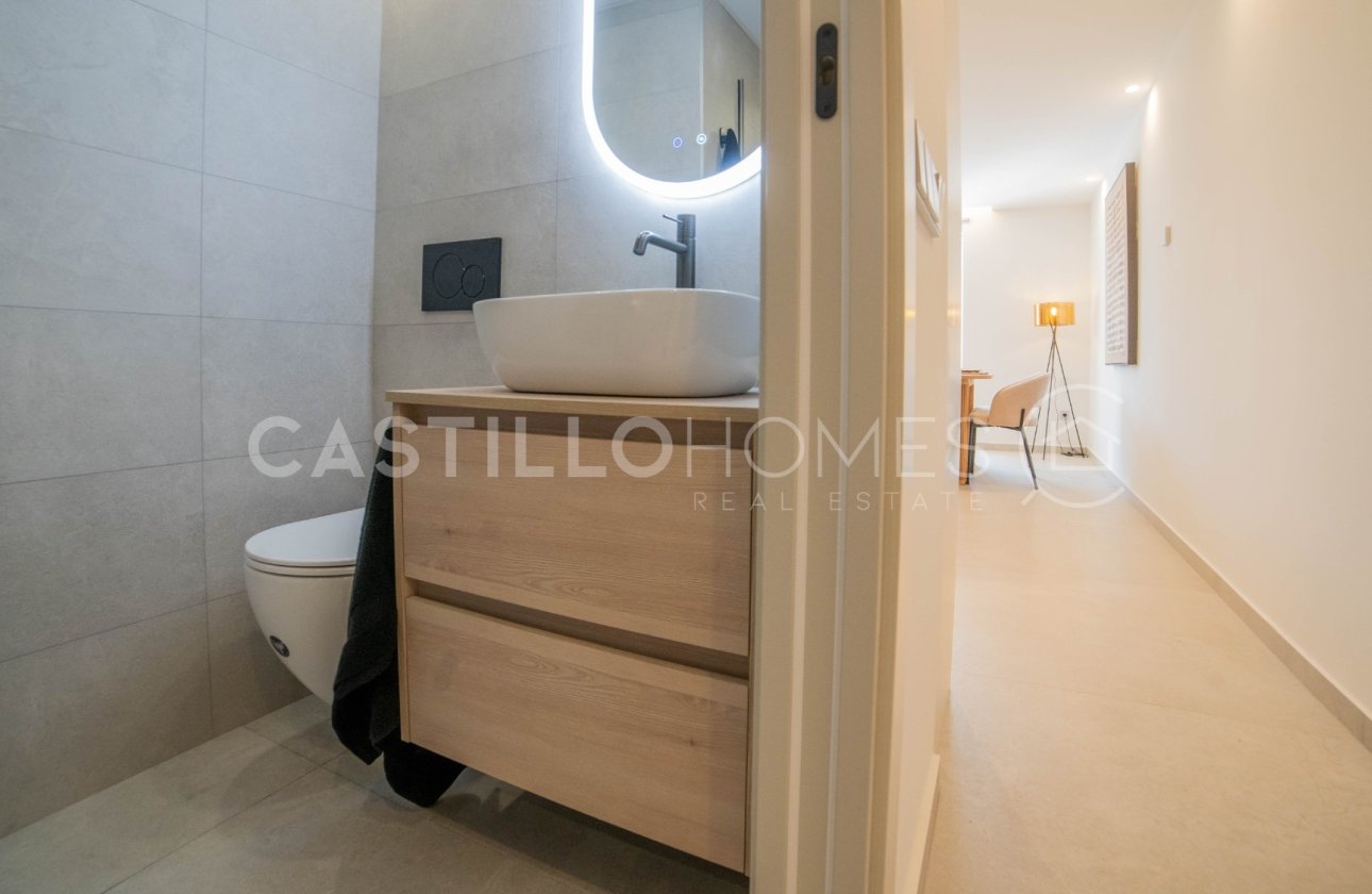 Resale - Apartment / flat - Torrevieja - Playa del Acequión