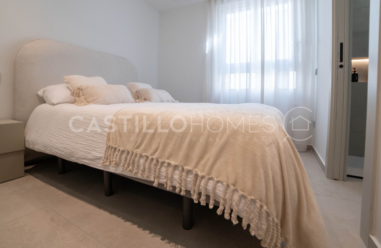 Resale - Apartment / flat - Torrevieja - Playa del Acequión