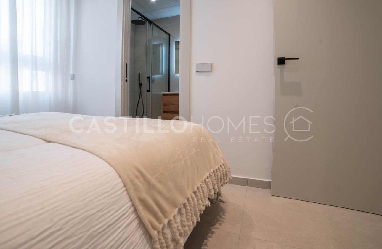 Resale - Apartment / flat - Torrevieja - Playa del Acequión