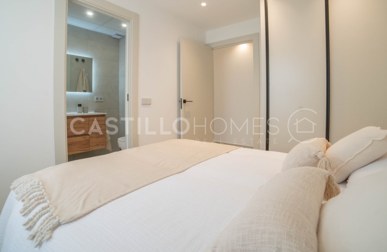 Resale - Apartment / flat - Torrevieja - Playa del Acequión