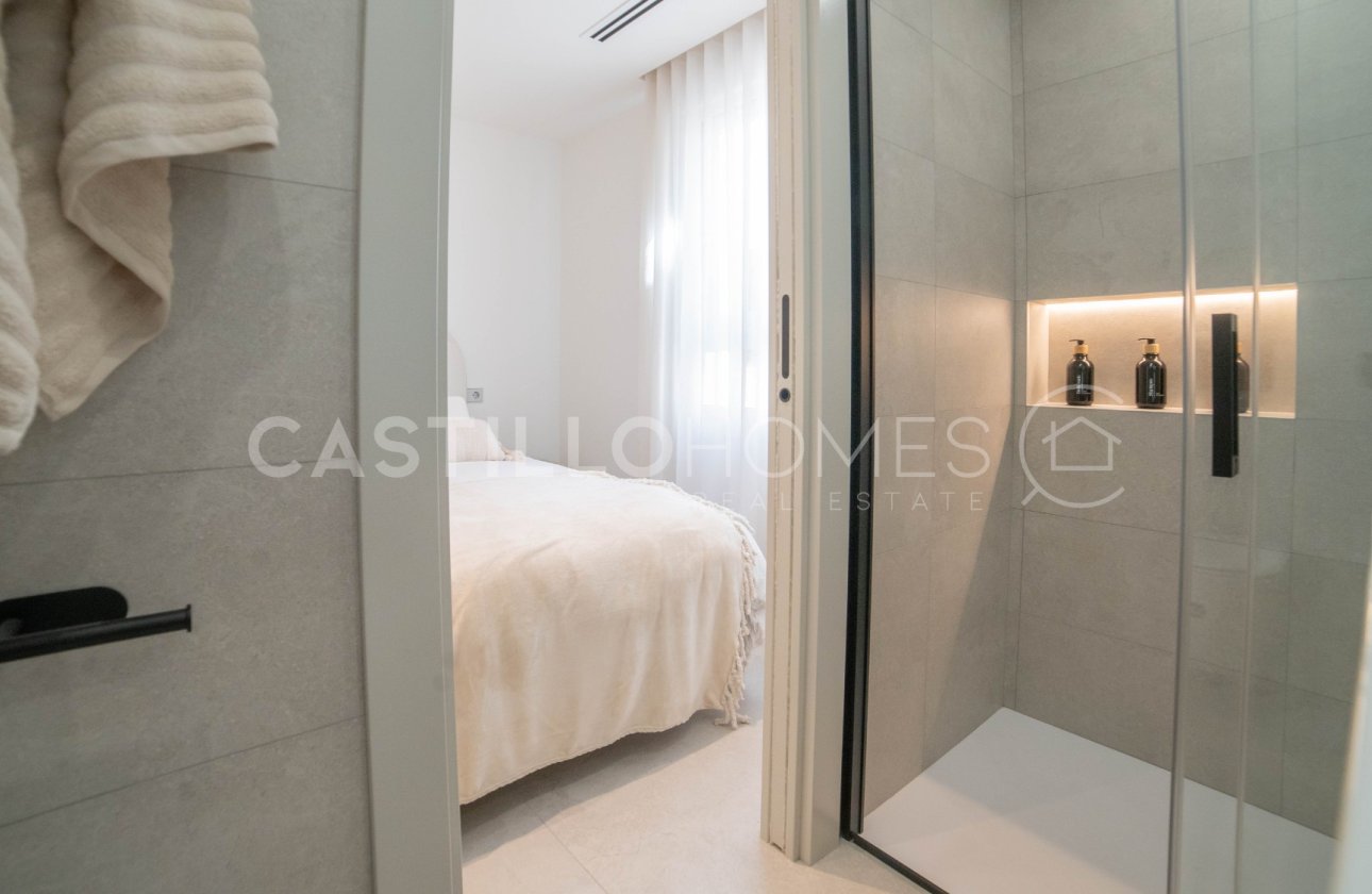 Resale - Apartment / flat - Torrevieja - Playa del Acequión