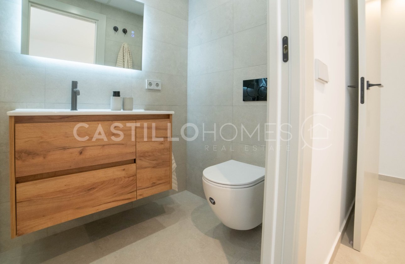 Resale - Apartment / flat - Torrevieja - Playa del Acequión