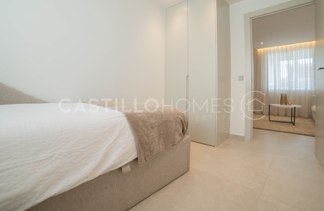 Resale - Apartment / flat - Torrevieja - Playa del Acequión