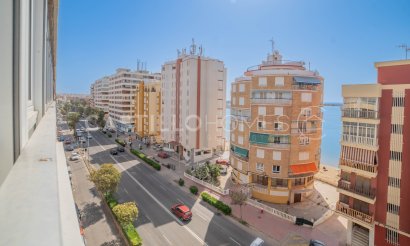 Resale - Apartment / flat - Torrevieja - Playa del Acequión