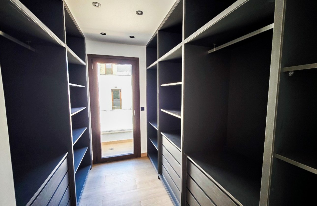 Resale - Villa / Semi detached - Finestrat - Balcón De Finestrat