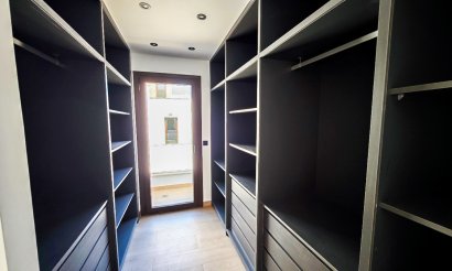 Resale - Villa / Semi detached - Finestrat - Balcón De Finestrat