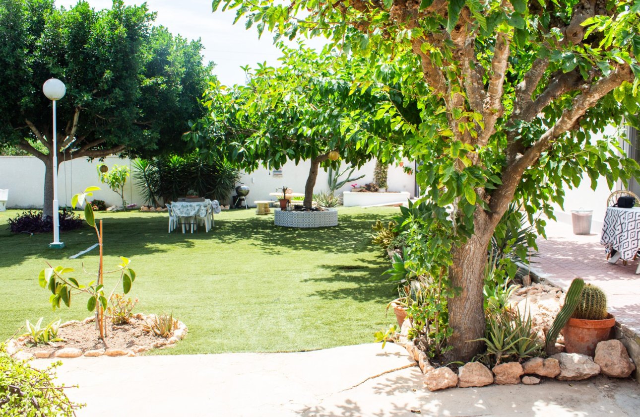 Resale - Villa / Semi detached - Orihuela Costa - Lomas de Cabo Roig