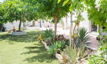 Resale - Villa / Semi detached - Orihuela Costa - Lomas de Cabo Roig