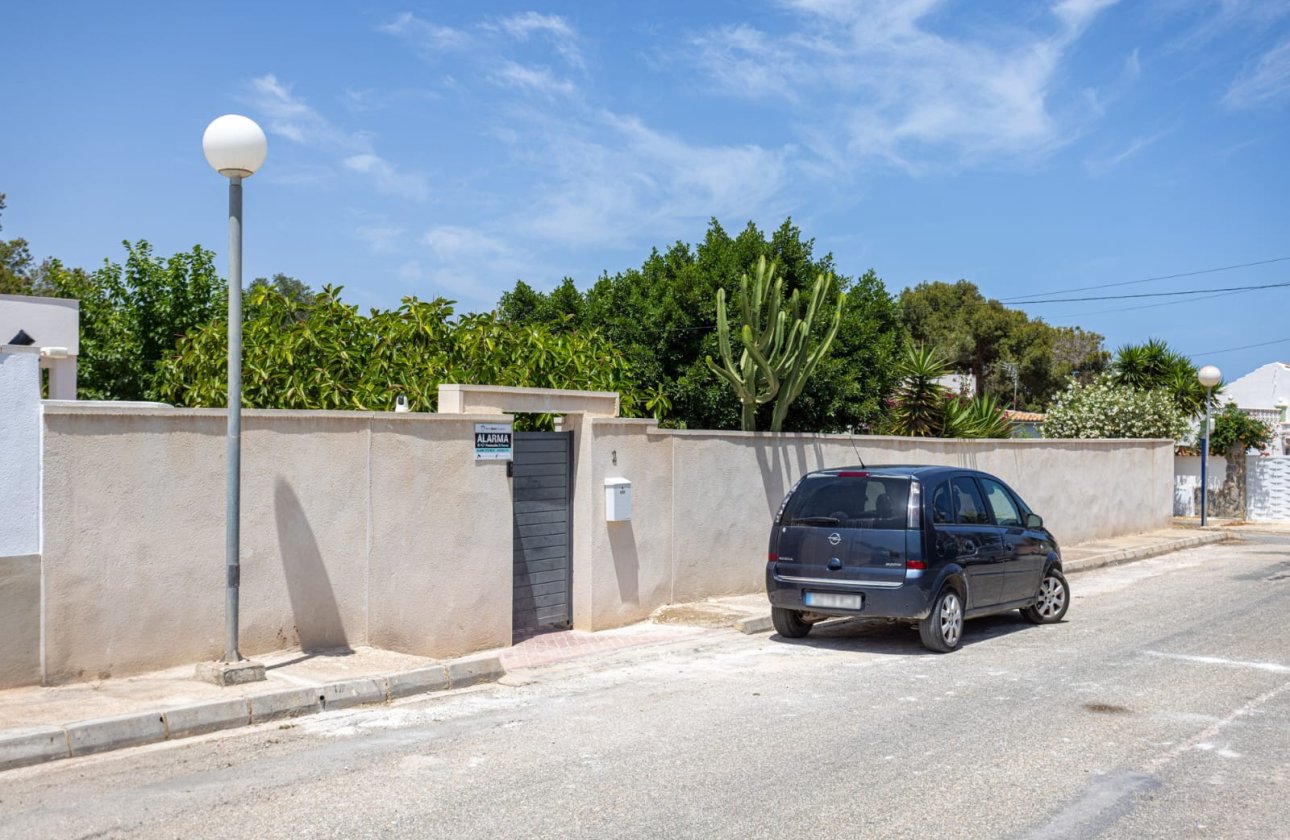 Resale - Villa / Semi detached - Orihuela Costa - Lomas de Cabo Roig