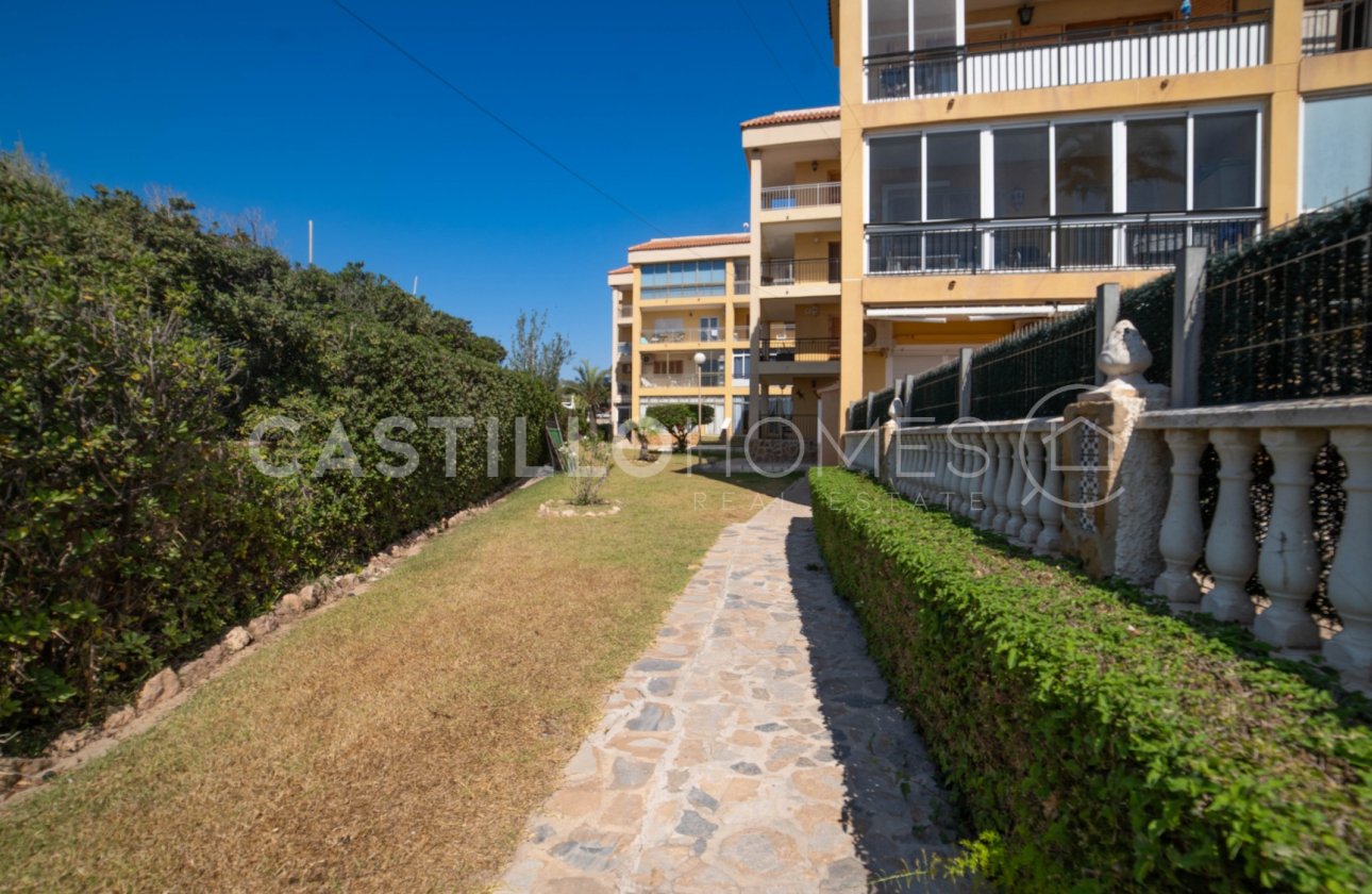 Resale - Apartment / flat - Torrevieja - Punta Prima