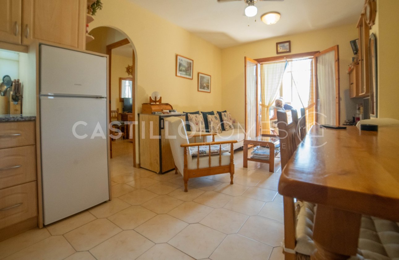 Resale - Apartment / flat - Torrevieja - Punta Prima