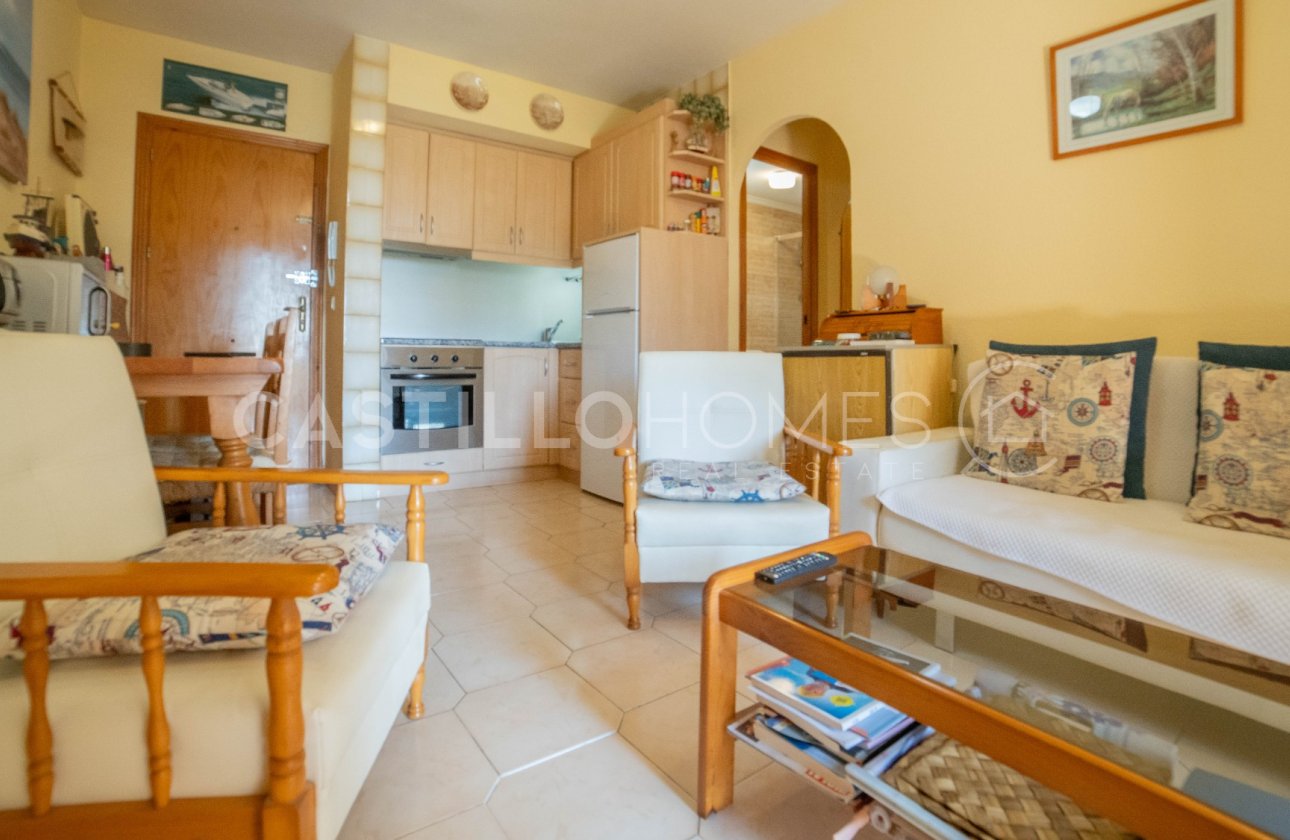 Resale - Apartment / flat - Torrevieja - Punta Prima