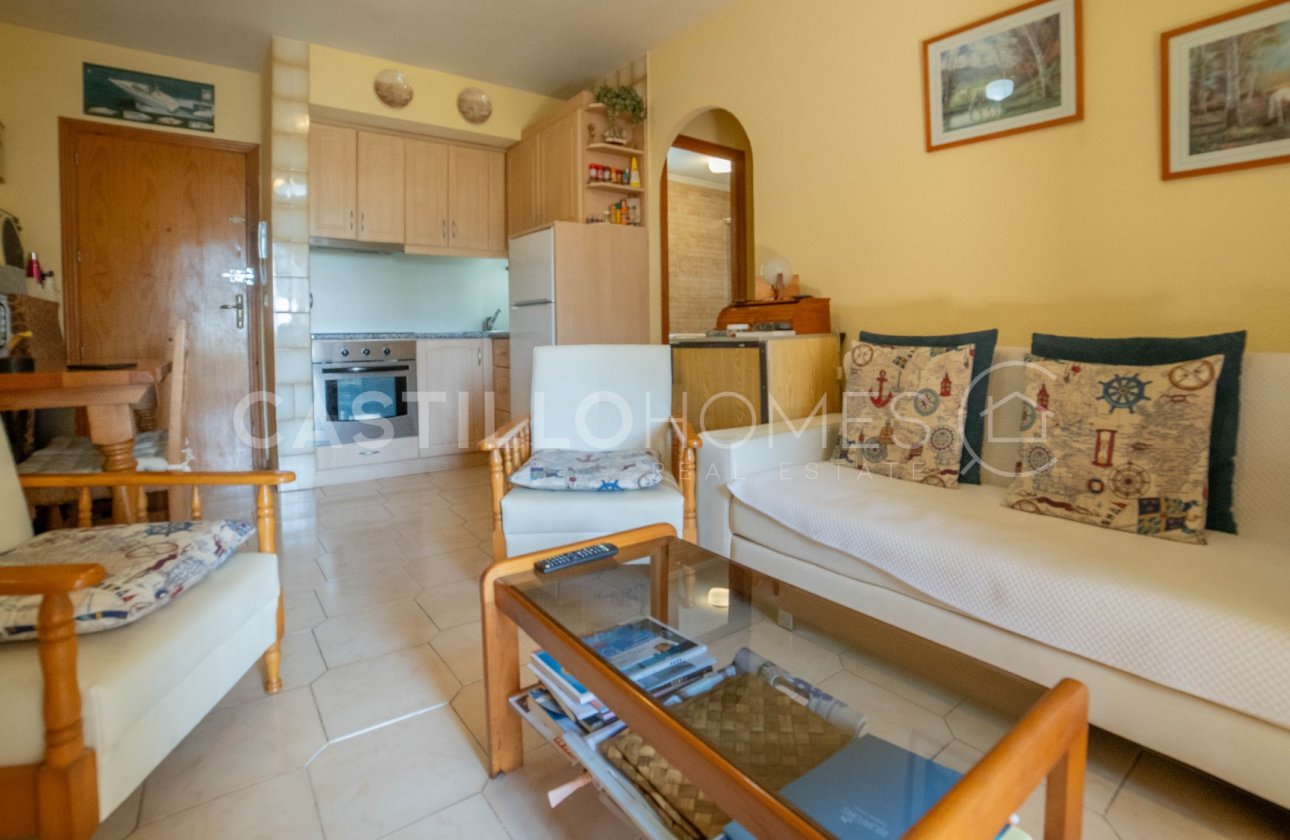 Resale - Apartment / flat - Torrevieja - Punta Prima