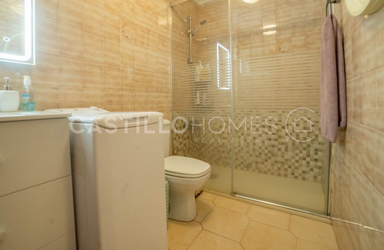 Resale - Apartment / flat - Torrevieja - Punta Prima