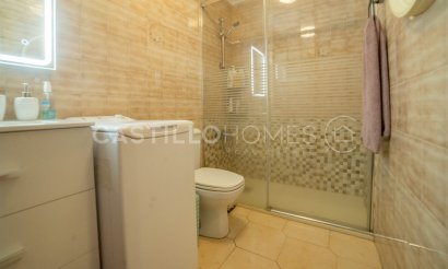 Resale - Apartment / flat - Torrevieja - Punta Prima