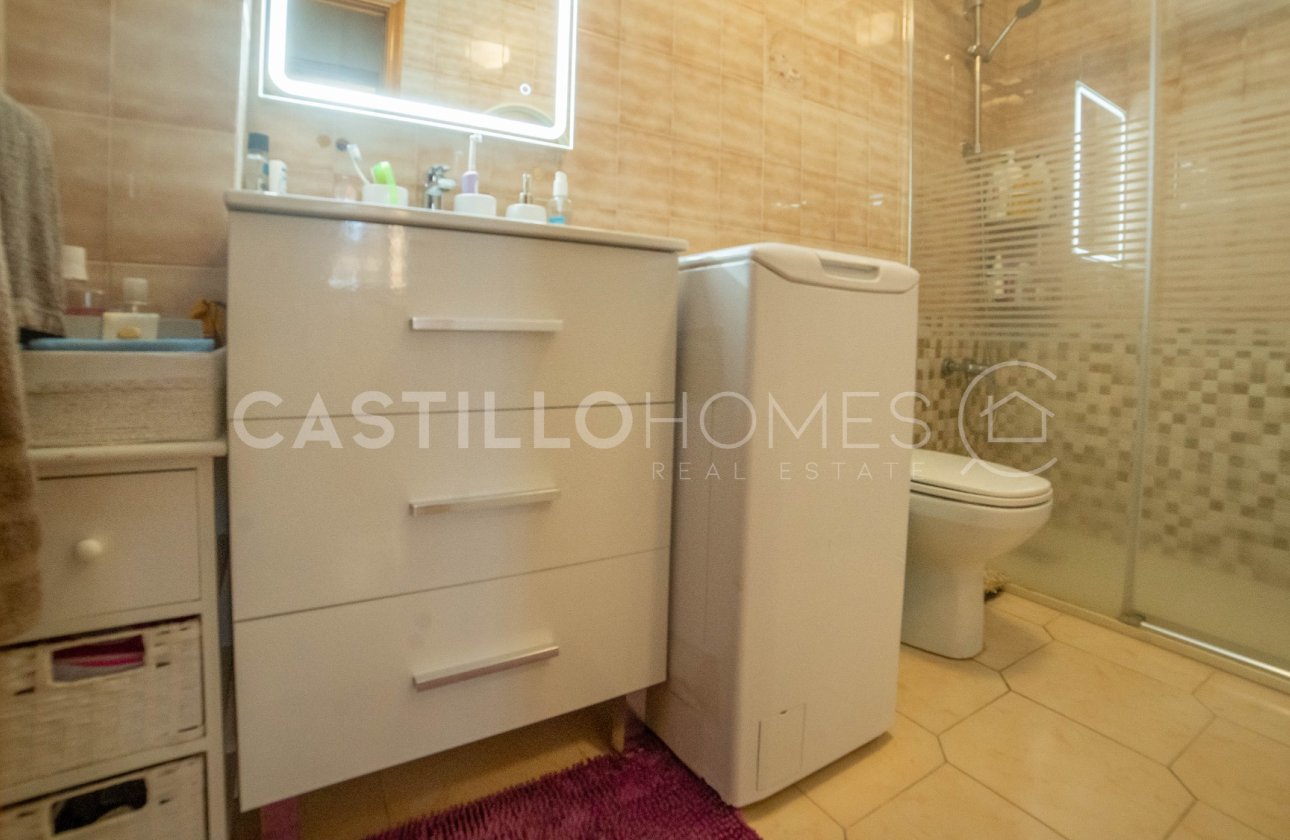 Resale - Apartment / flat - Torrevieja - Punta Prima